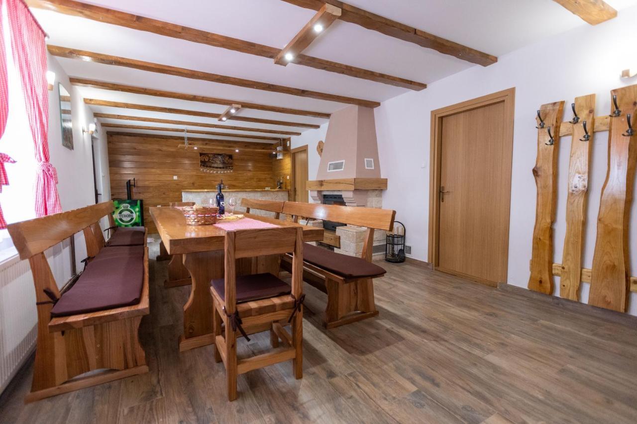 Apartmani Lara Modrus-Kuca Za Odmor ภายนอก รูปภาพ