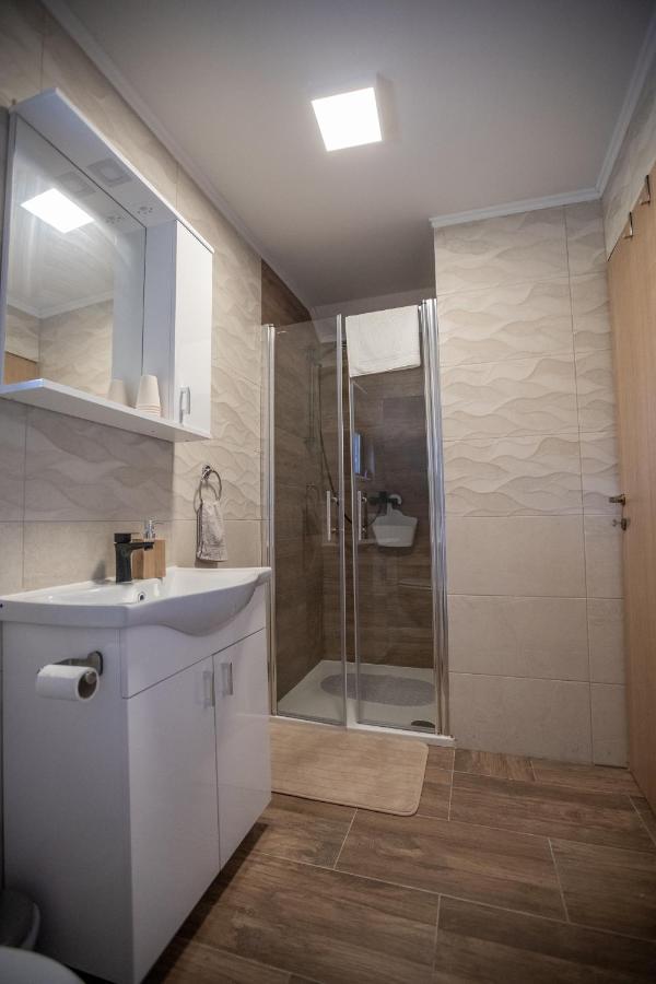 Apartmani Lara Modrus-Kuca Za Odmor ภายนอก รูปภาพ