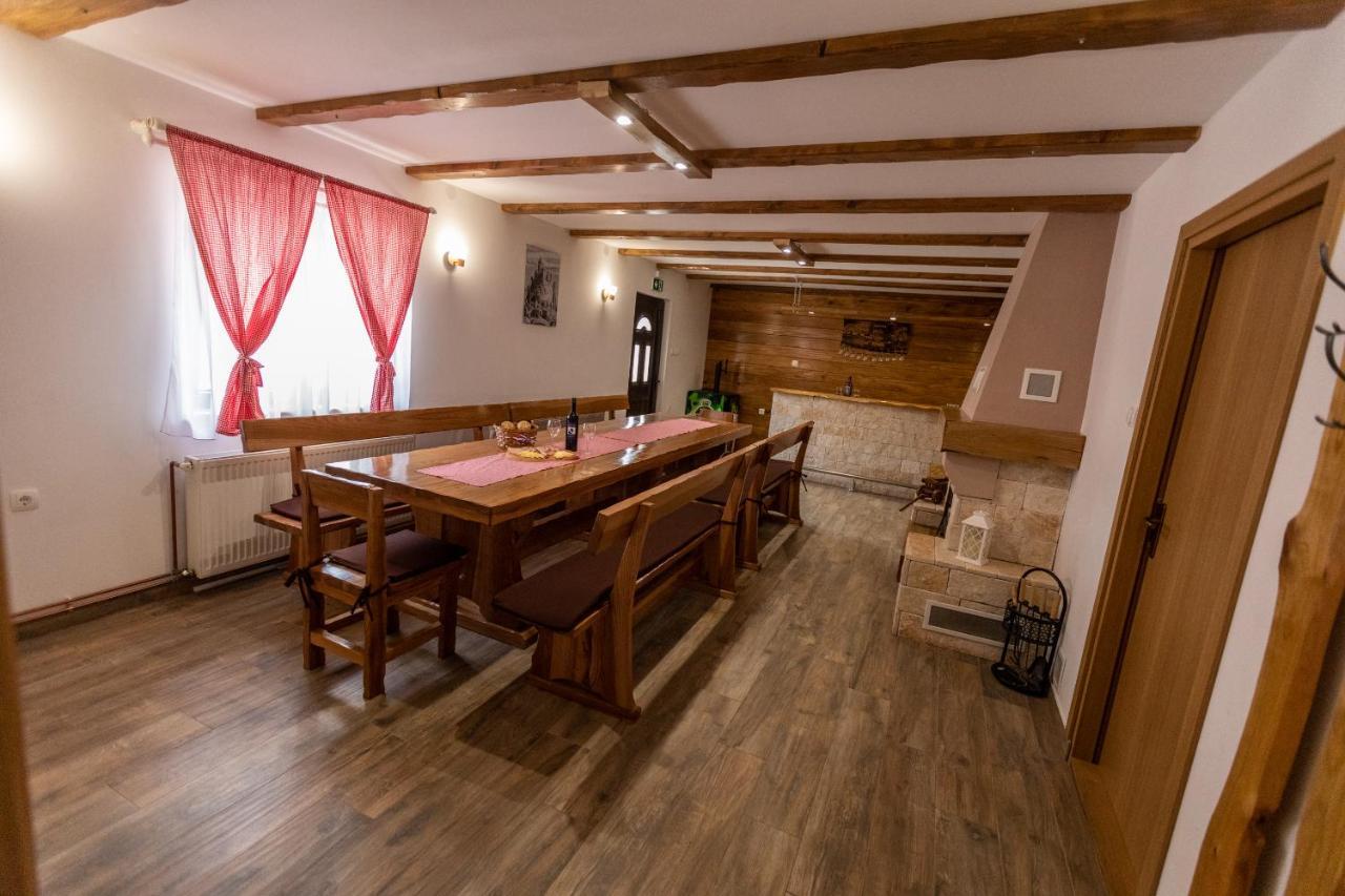 Apartmani Lara Modrus-Kuca Za Odmor ภายนอก รูปภาพ