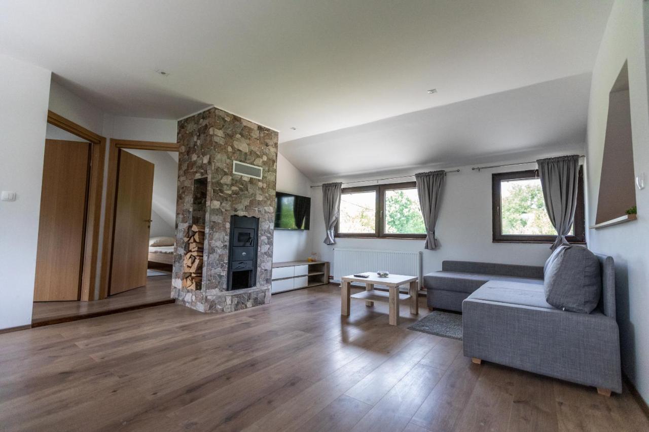 Apartmani Lara Modrus-Kuca Za Odmor ภายนอก รูปภาพ