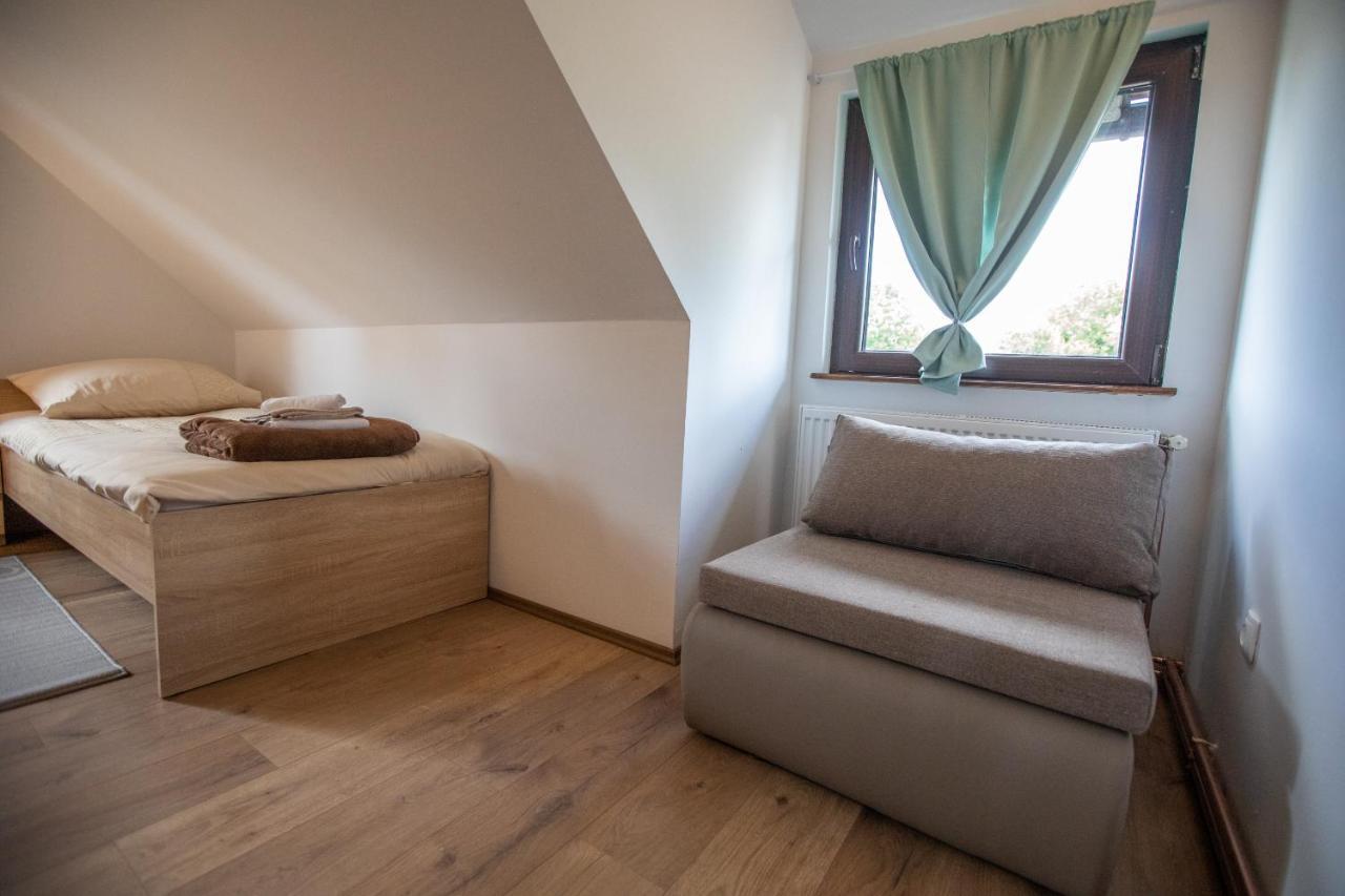 Apartmani Lara Modrus-Kuca Za Odmor ภายนอก รูปภาพ