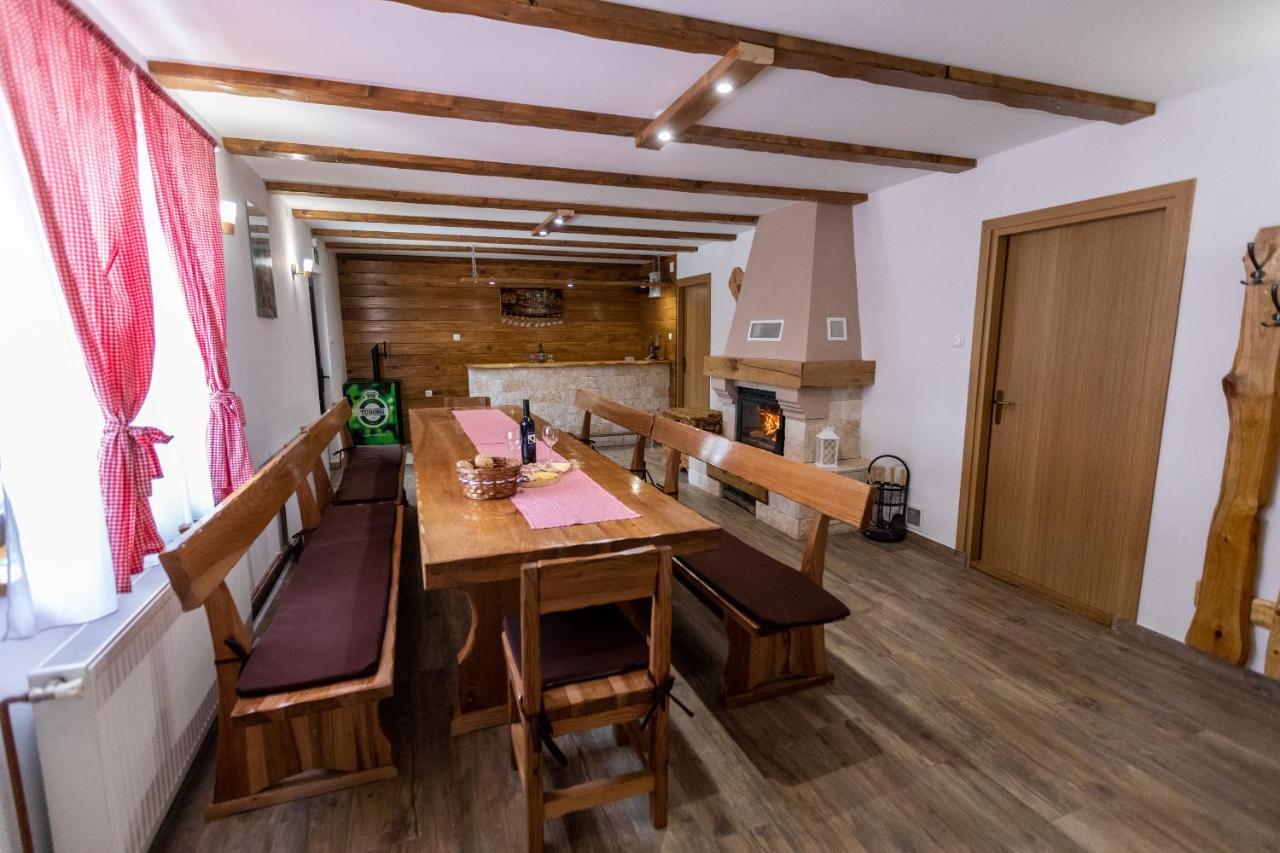 Apartmani Lara Modrus-Kuca Za Odmor ภายนอก รูปภาพ